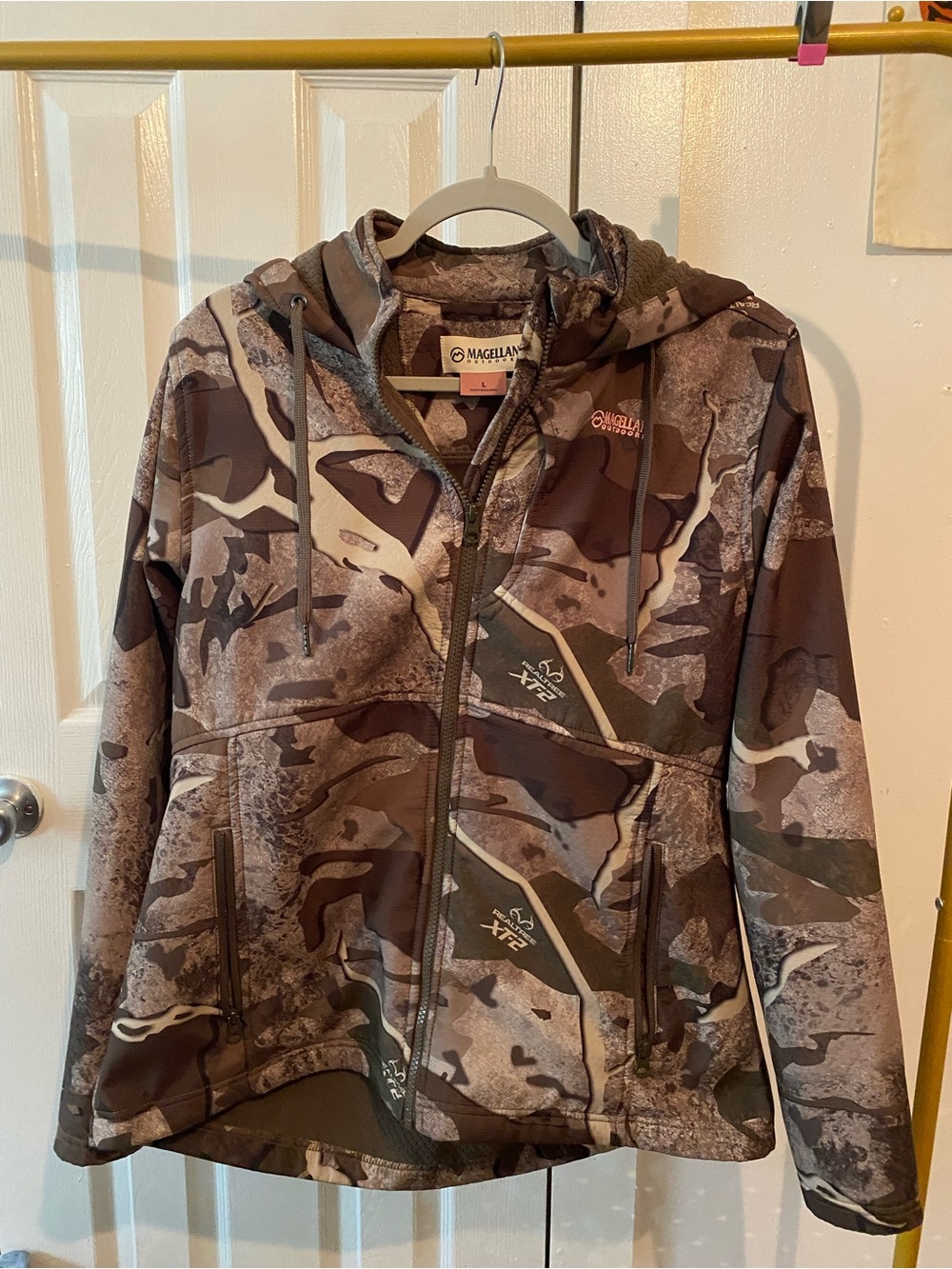 Magellan Outdoors Women’s Camo Hooded Jacket